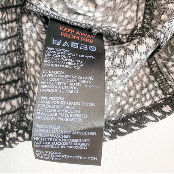 Urban Outfitters Twist Front Puff Sleeve Blouse Size Large - Picture 10 of 12